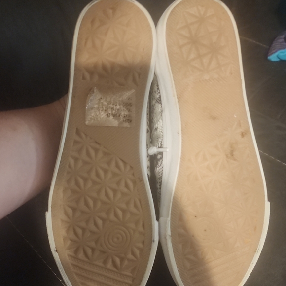 Jellypop Snakeskin Pattern Sneakers - Picture 3 of 4